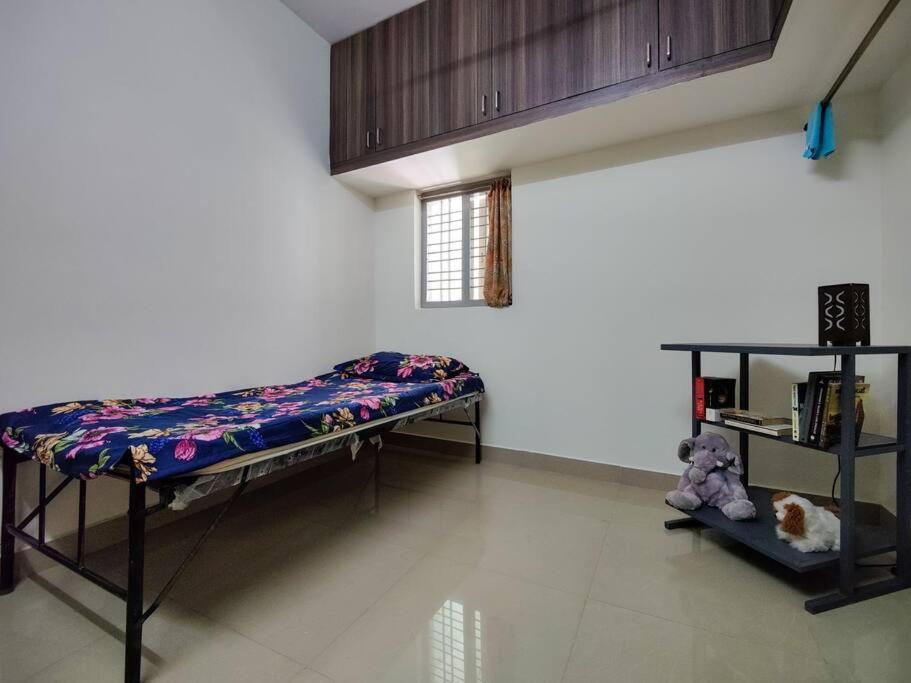 Comfy 2-Bedroom House In Sanjaynagar, Bengaluru מראה חיצוני תמונה